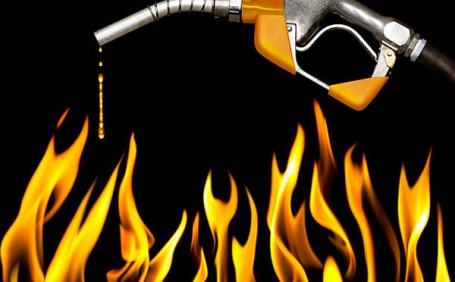 如何正確撲救汽油起火事故：實用技巧與安全須知